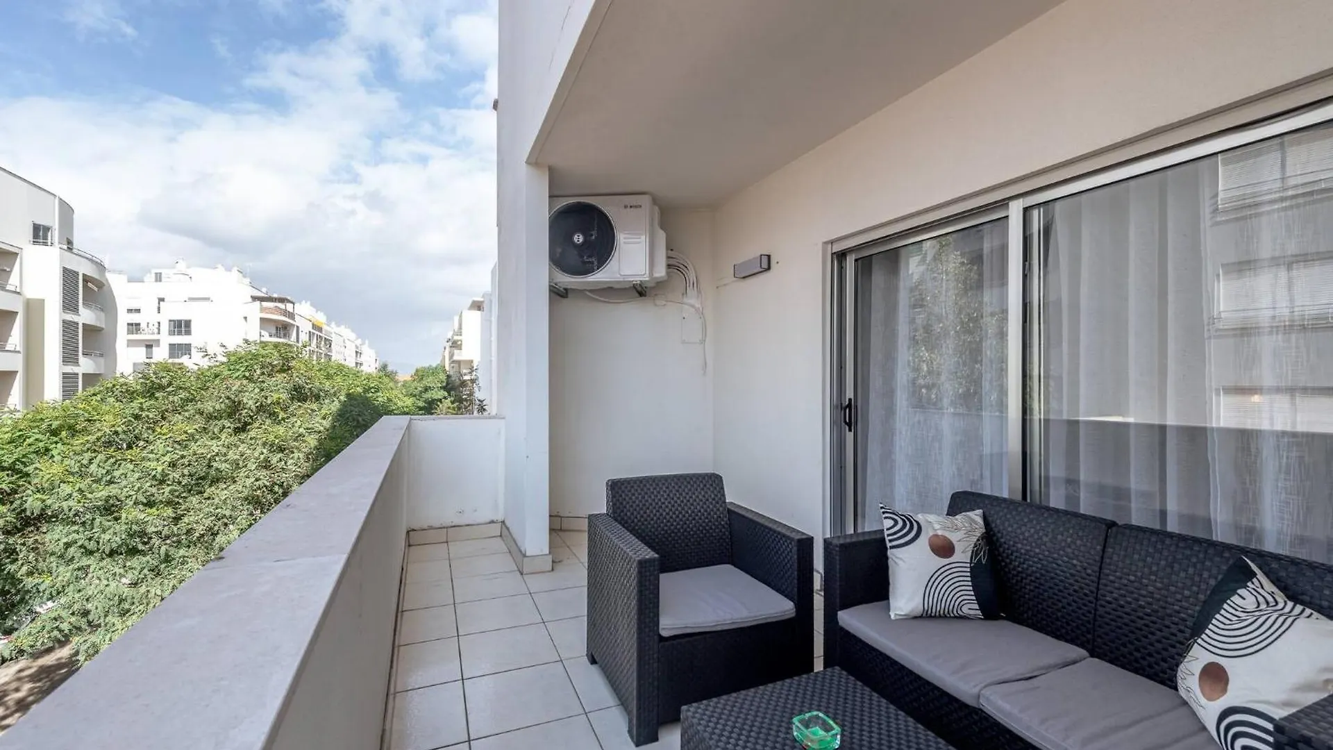 Seaescape Hideaway Portimao - Comfortable & Cozy Apartment