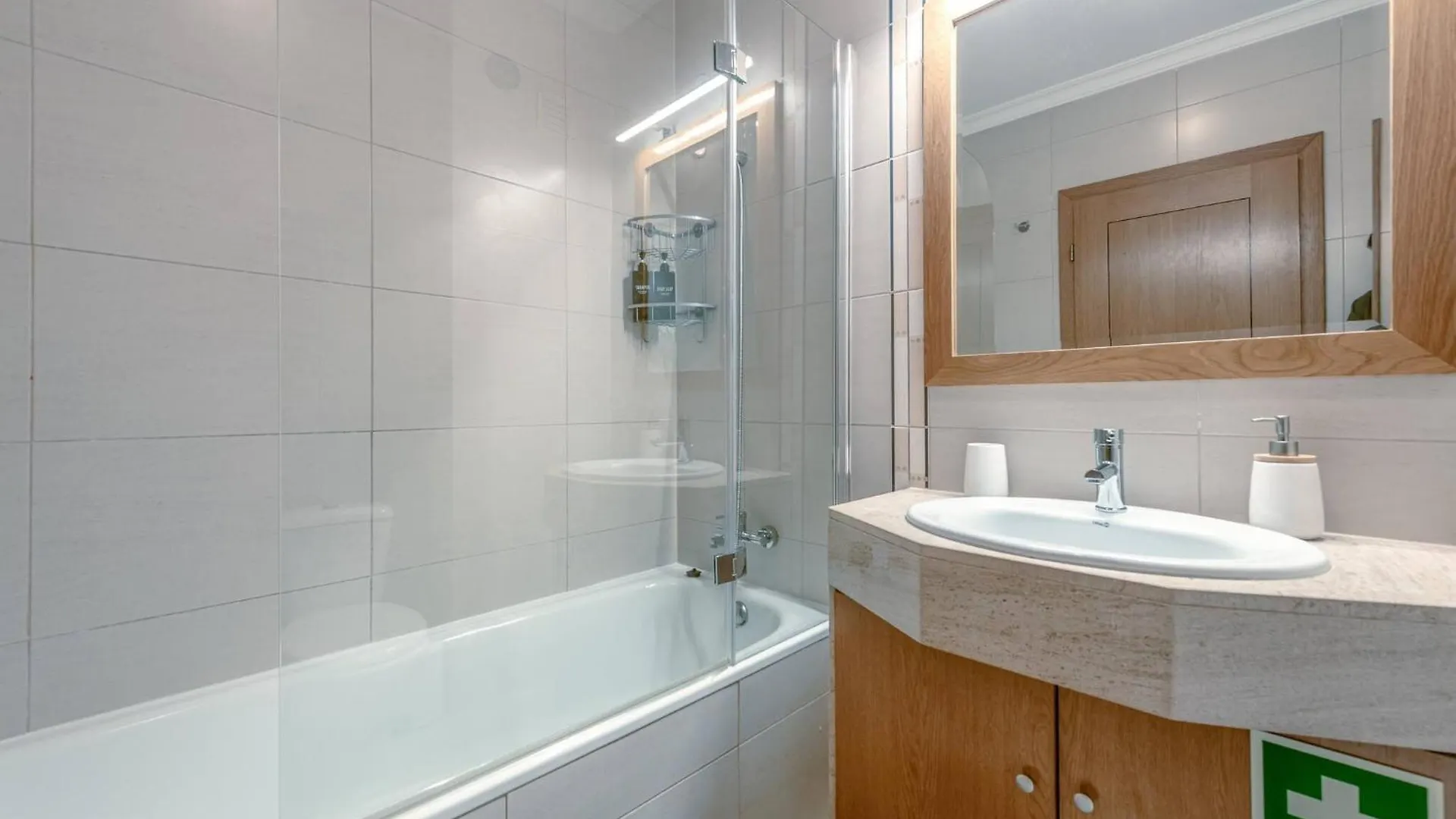 Seaescape Hideaway Portimao - Comfortable & Cozy Apartment